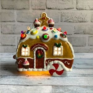Lighted Gingerbread Camper Decor